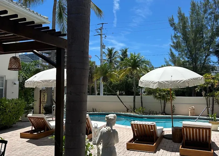 La Casa Hotel