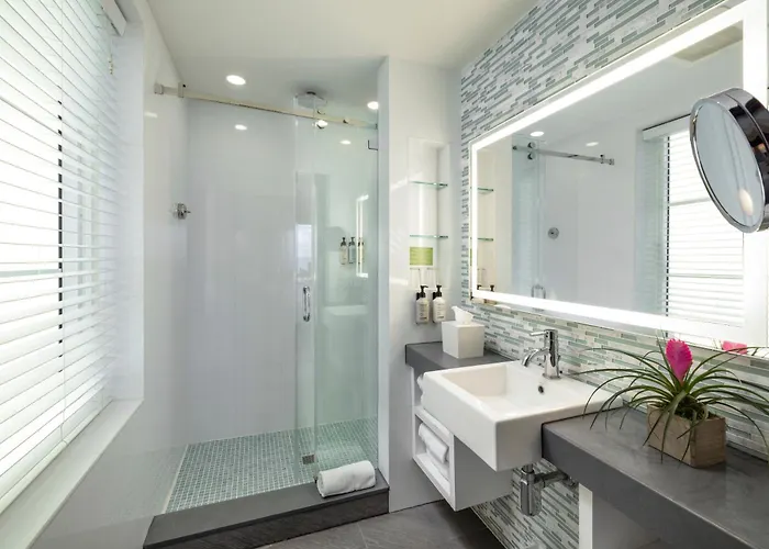 The Palms Hotel & Spa